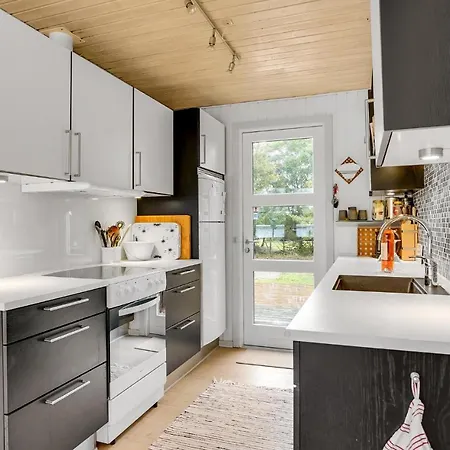 בית נופש Cozy In With Sauna בלבאנד