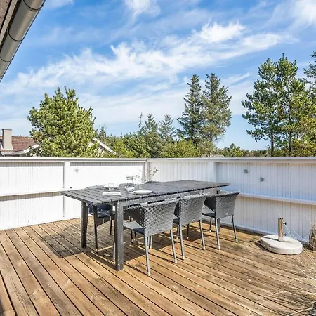 בית נופש Cozy In With Sauna בלבאנד