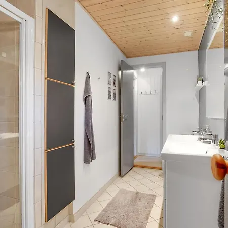 בית נופש Cozy In With Sauna *