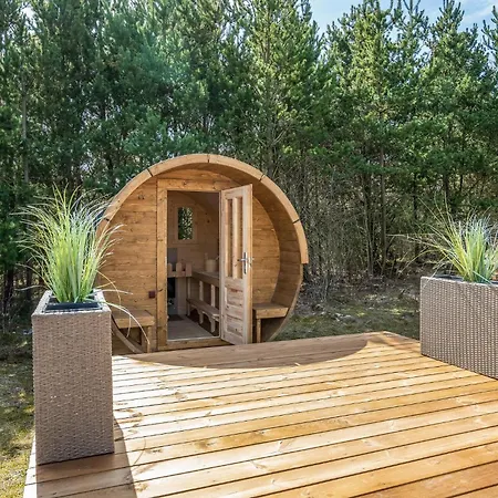 4 Bedroom Cozy In Casa de Férias
